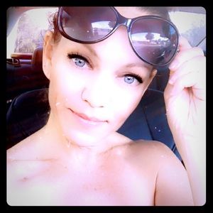 Meet your Posher, Leigh